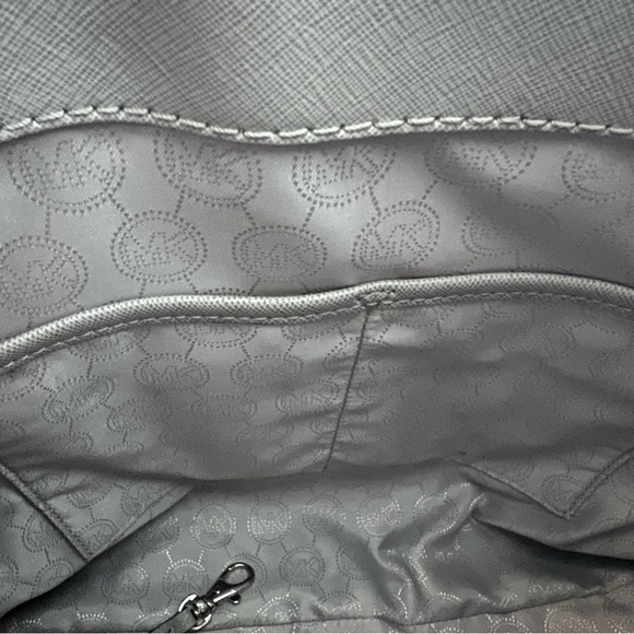 Michael Kors studded Hamilton Tote NEW - Picture 6 of 8